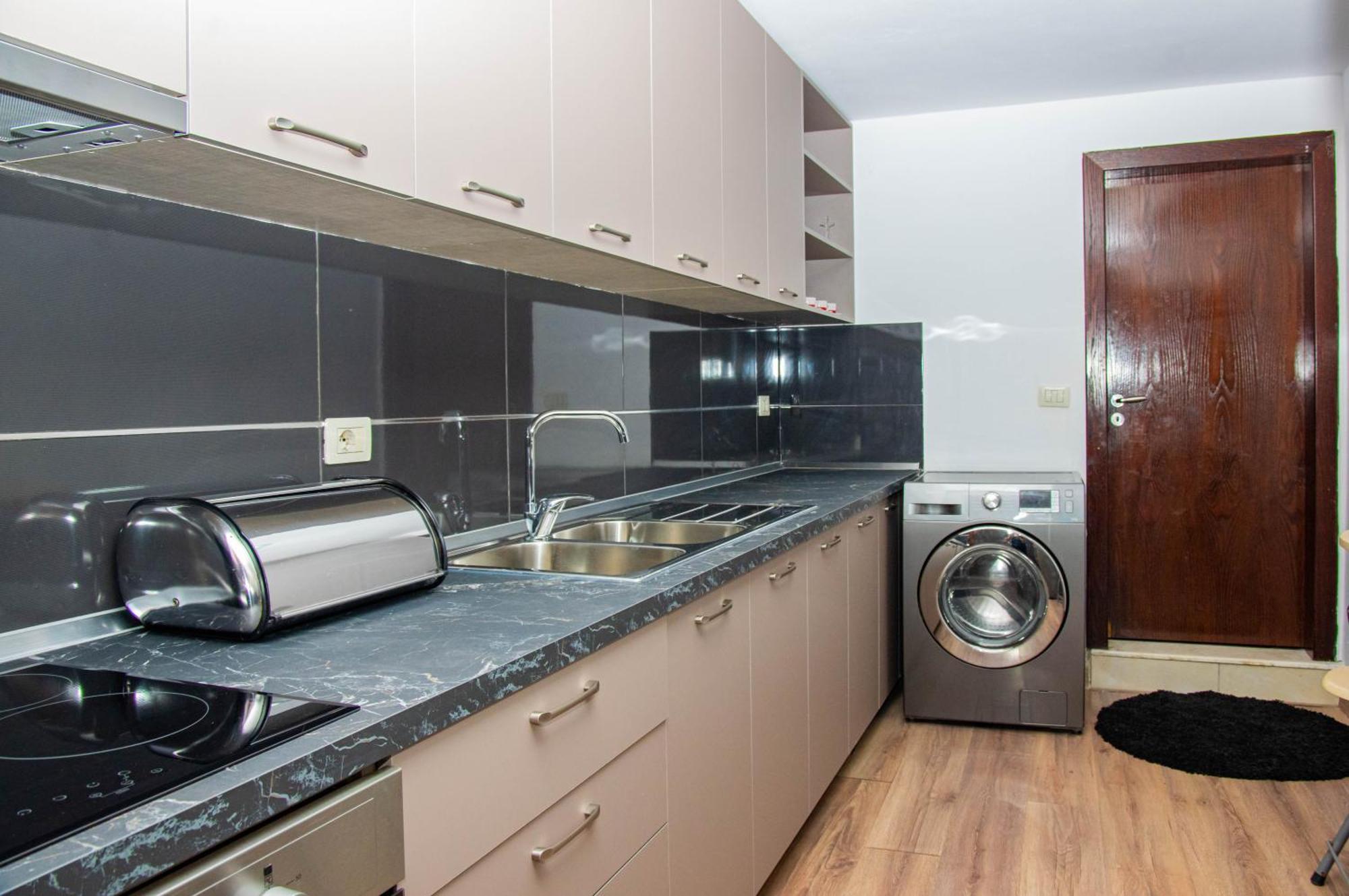 Lucas Central Relaxing House Tirana Buitenkant foto