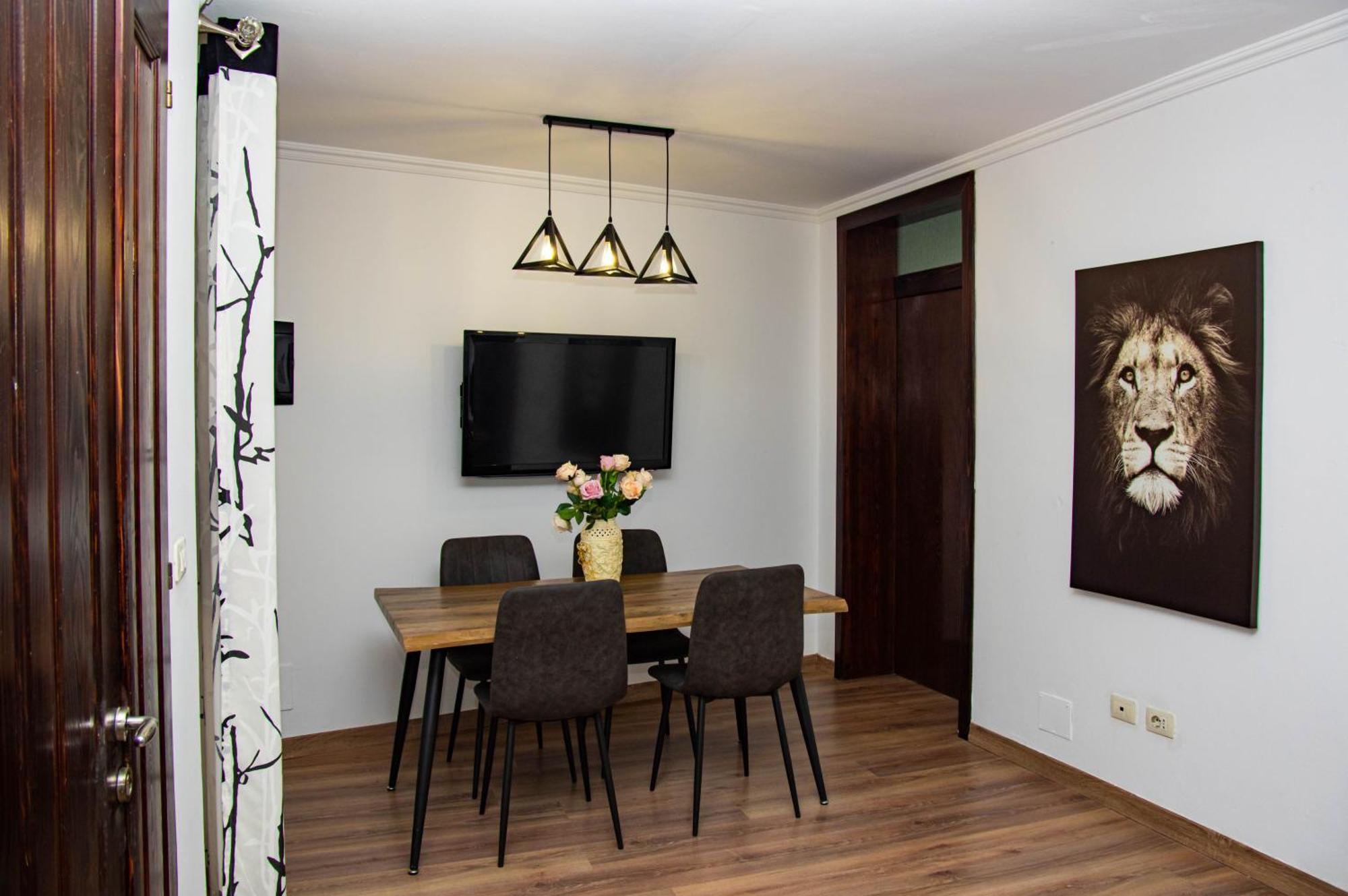 Lucas Central Relaxing House Tirana Buitenkant foto
